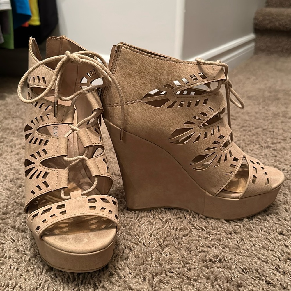 Platform wedges, nude size 7.